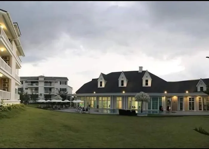 Home Feel-Hibiscus Suites