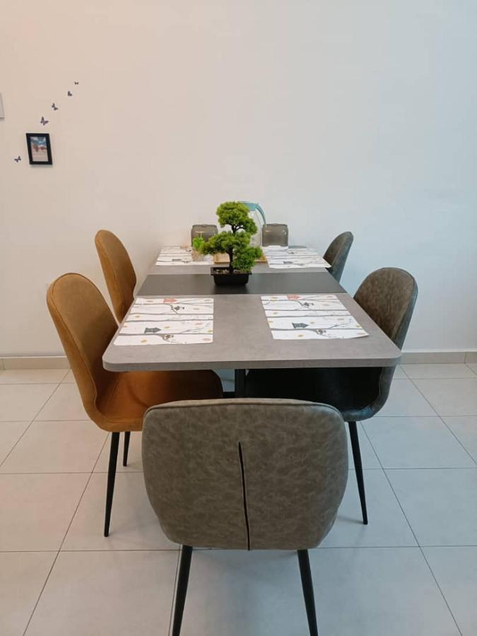 Feel-hibiscus Apartment Kampar